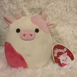 5” caedyn the cow valentines squishmallow!